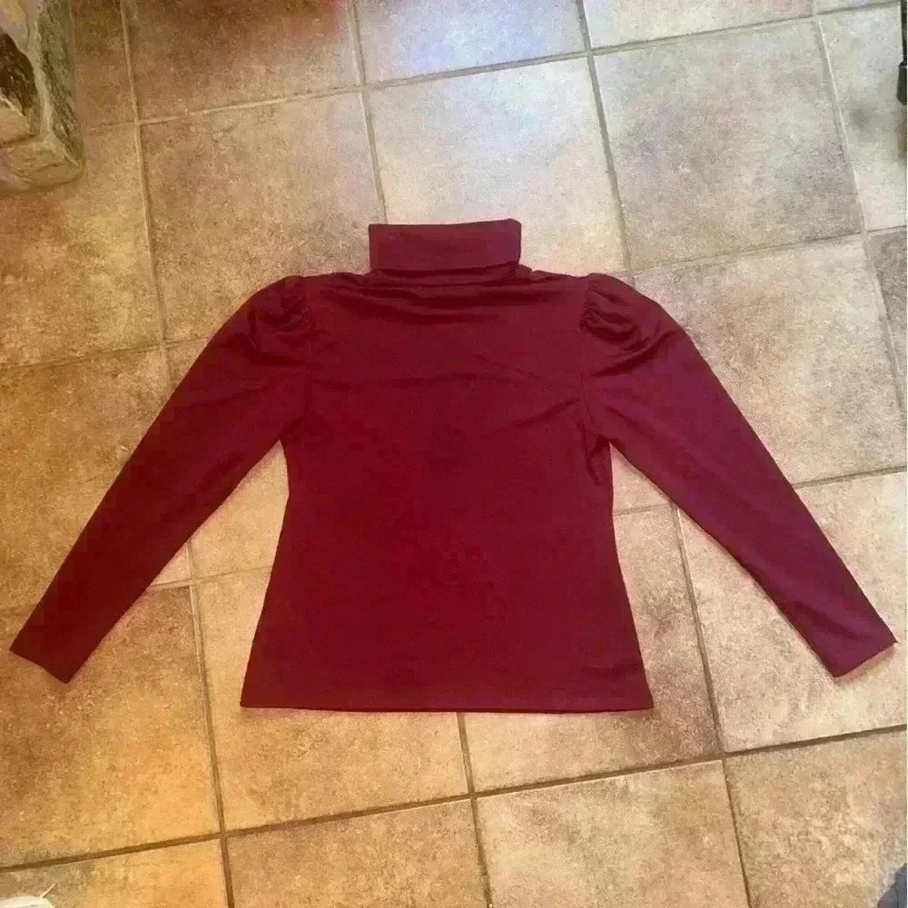 Rachel Parcell Maroon Puff Sleeve Turtleneck, Size M - Picture 4 of 7